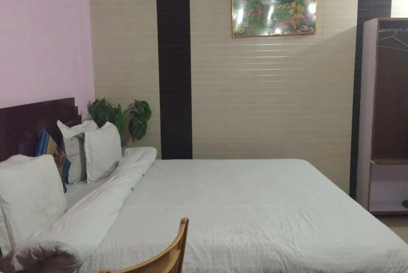 Hotel Surya Lake View Nainital Eksteriør billede