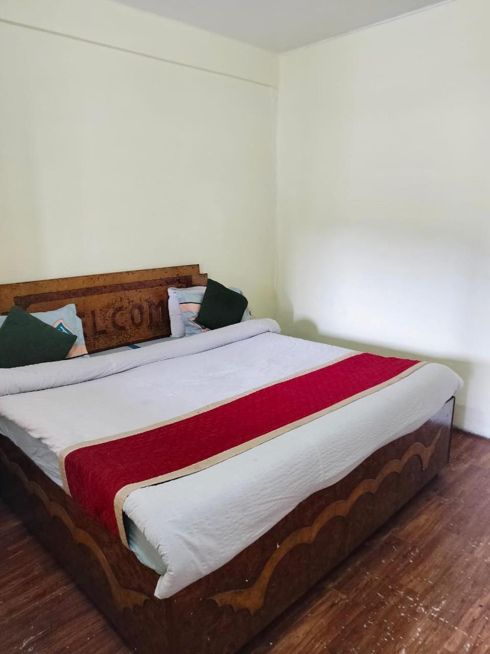 Hotel Surya Lake View Nainital Eksteriør billede