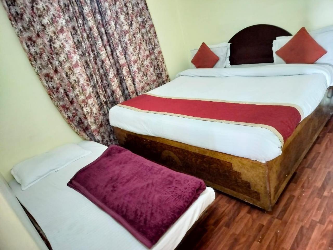 Hotel Surya Lake View Nainital Eksteriør billede